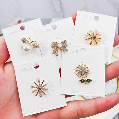 Mini Cute Clover Flower Bow Bee Brooches